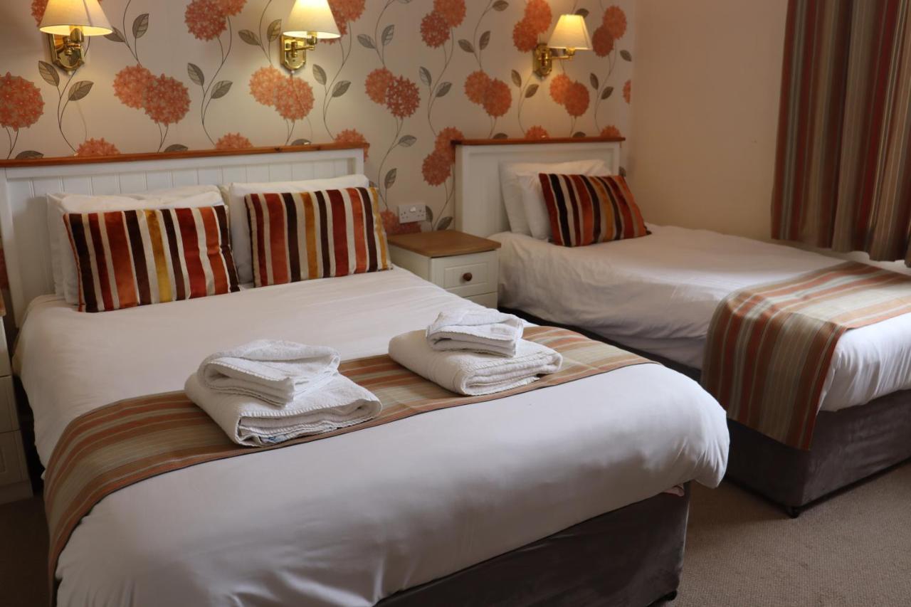 Lion Hotel & Studio Apartments Крикийт Екстериор снимка