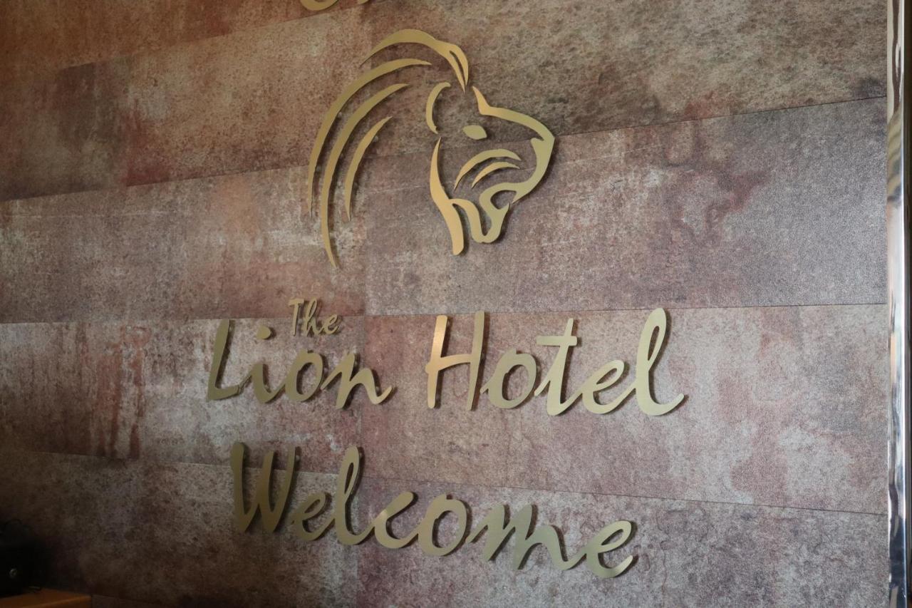 Lion Hotel & Studio Apartments Крикийт Екстериор снимка
