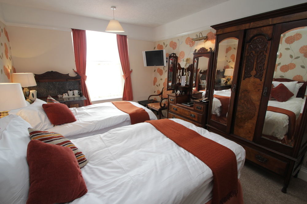 Lion Hotel & Studio Apartments Крикийт Екстериор снимка